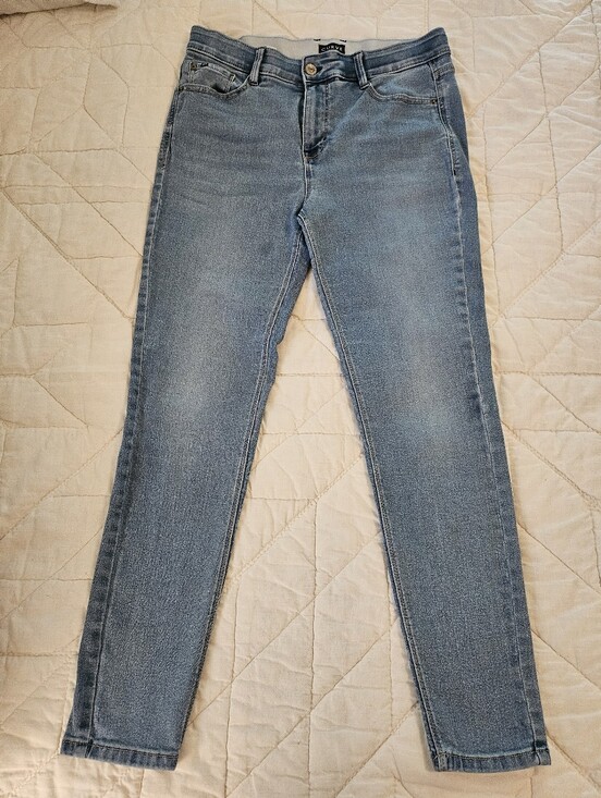 Curve Appeal Denim - Curve Appeal Mid Rise Skinny w/ Comfort Waistband - Size 8/29